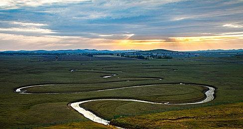 超清凉！《怪物猎人：荒野》PC版已有泳装MOD